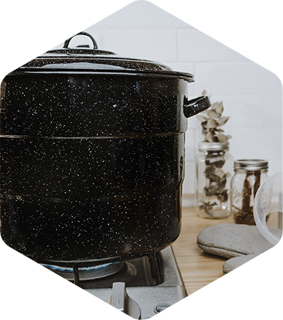 Granite Ware 15.5 Qt Steamer with Lid. Enameled steel perfect for seafood,  soups or sauces.